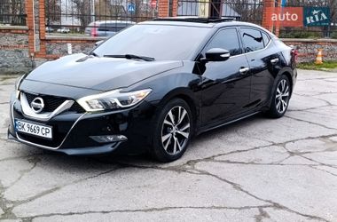 Седан Nissan Maxima 2017 в Киеве