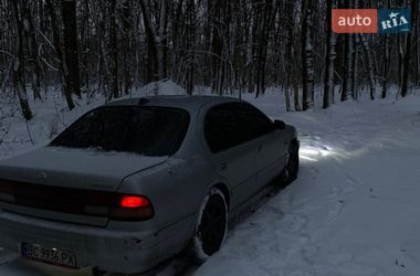 Седан Nissan Maxima 1995 в Миронівці
