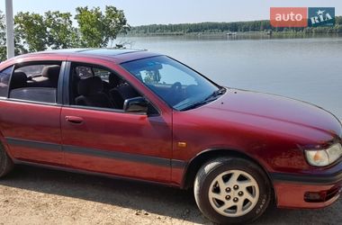 Седан Nissan Maxima 1995 в Рени