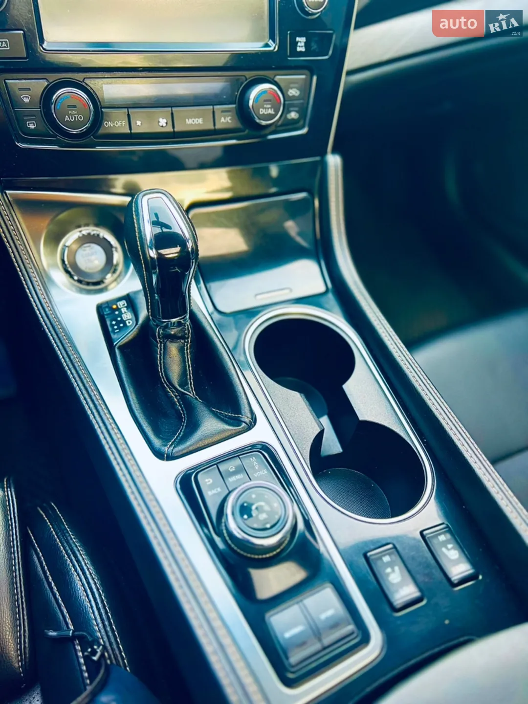 2016 Nissan Maxima - мініатюра 41
