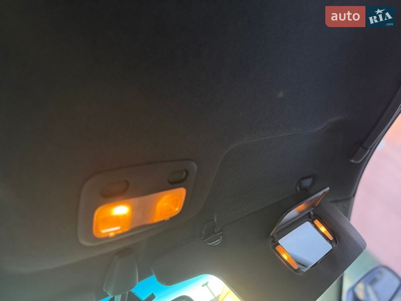 Седан Nissan Maxima 1995 в Одессе