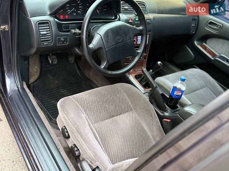 Седан Nissan Maxima 1995 в Одессе
