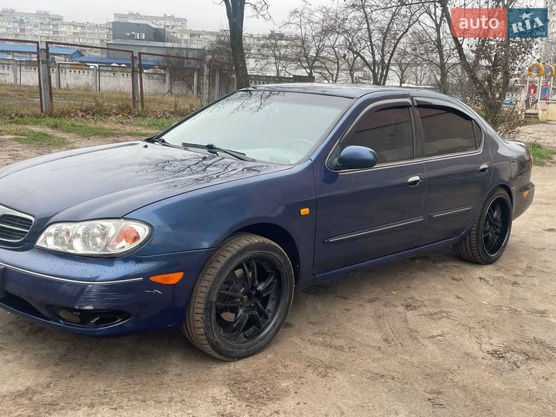 Седан Nissan Maxima 2000 в Києві