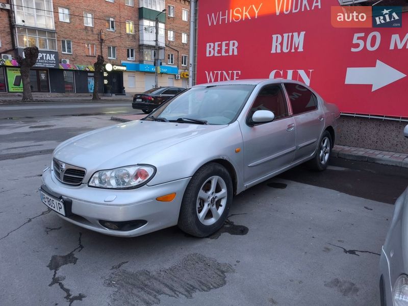 Седан Nissan Maxima 2001 в Умани
