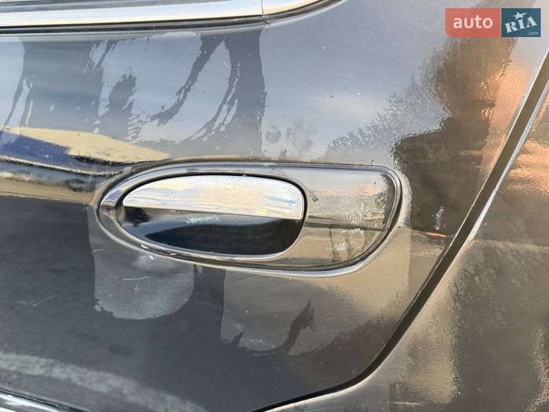 Седан Nissan Maxima 2001 в Днепре