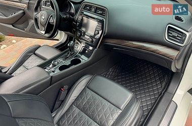 Седан Nissan Maxima 2018 в Черкасах