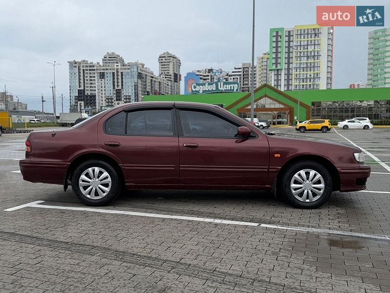 Седан Nissan Maxima 1996 в Одессе