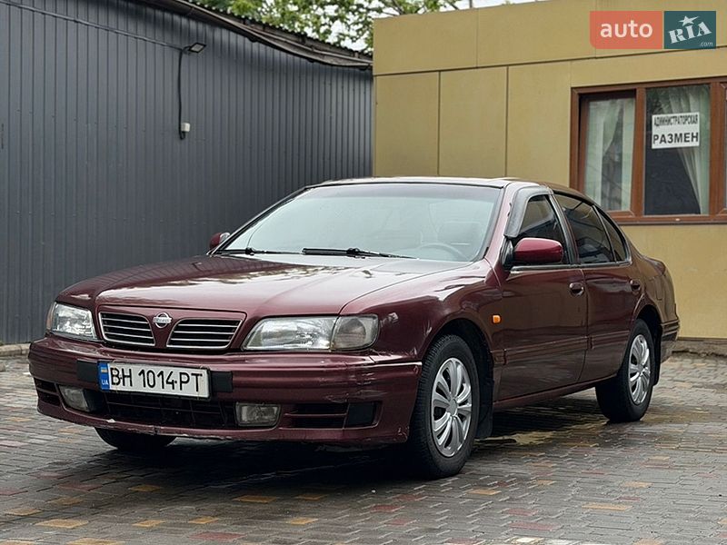 Седан Nissan Maxima 1996 в Одессе