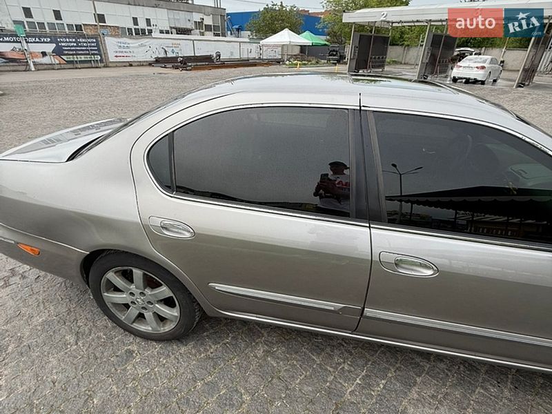 Седан Nissan Maxima 2001 в Полтаве