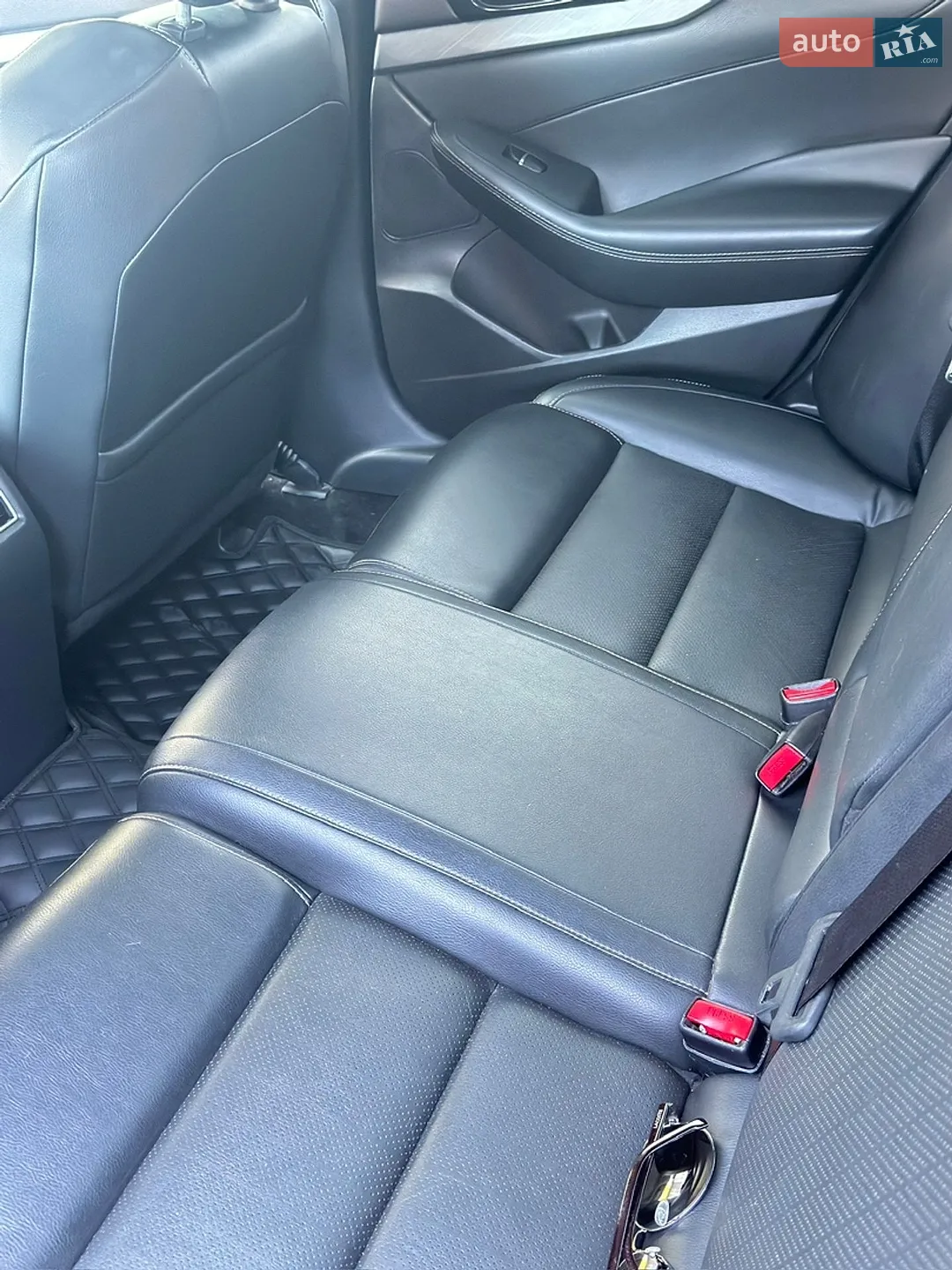 2017 Nissan Maxima - мініатюра 14