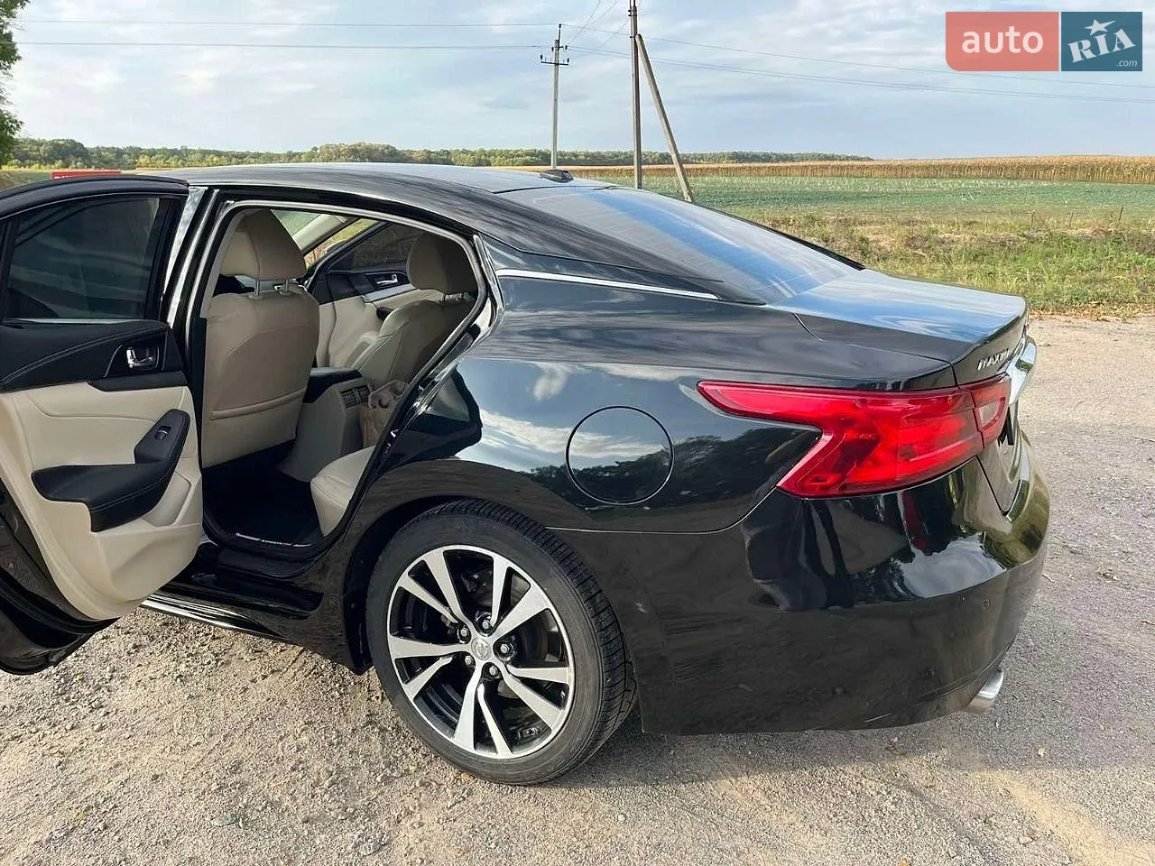 2017 Nissan Maxima - мініатюра 11