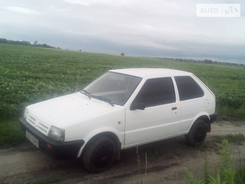 Хэтчбек Nissan Micra 1987 в Ровно