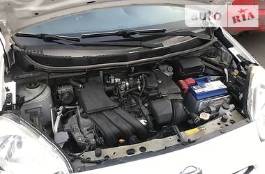 Хетчбек Nissan Micra 2013 в 