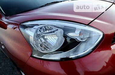 Хэтчбек Nissan Micra 2015 в 