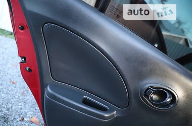 Хэтчбек Nissan Micra 2015 в 