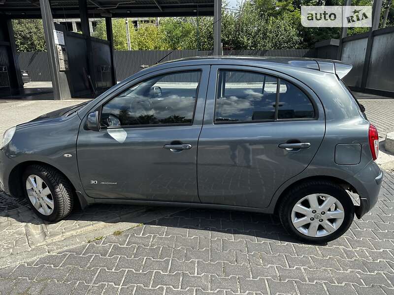 Хэтчбек Nissan Micra 2013 в Львове