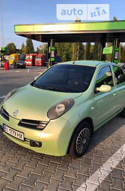 Хэтчбек Nissan Micra 2005 в 