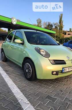 Хэтчбек Nissan Micra 2005 в 