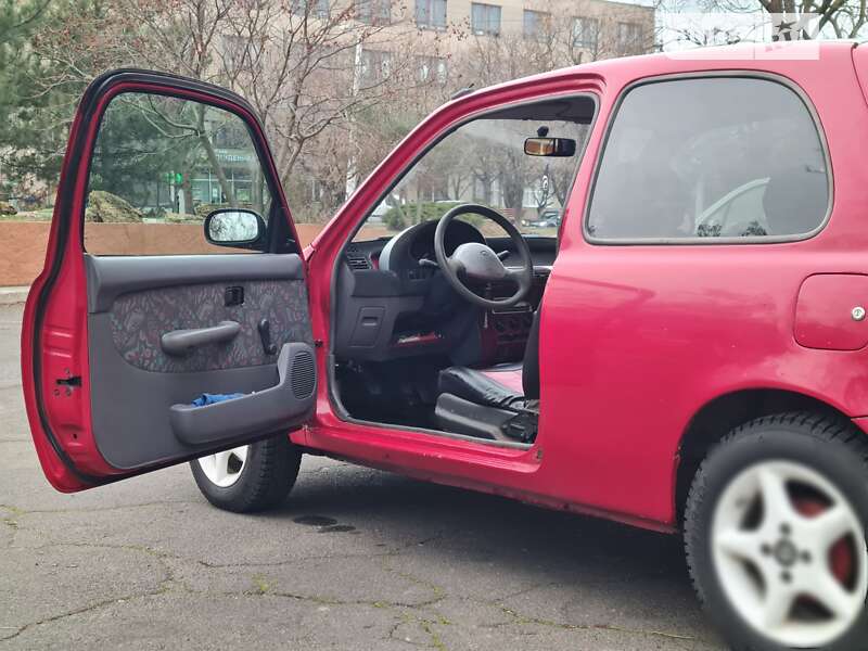 Хэтчбек Nissan Micra 1993 в Черноморске