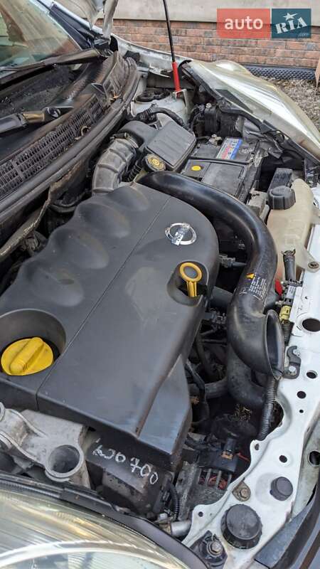 Хетчбек Nissan Micra 2003 в Виноградові