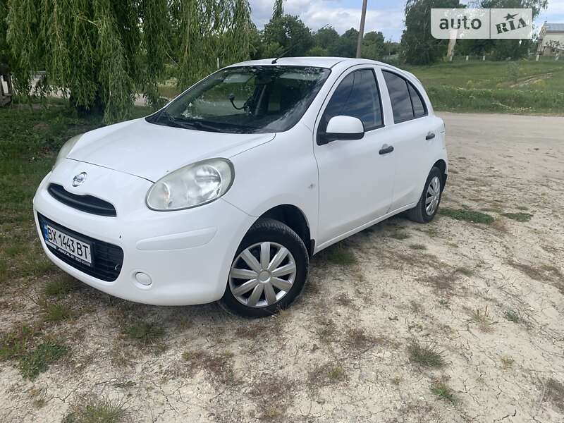 Хэтчбек Nissan Micra 2014 в Городке