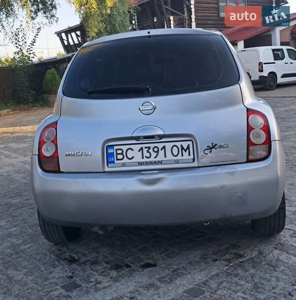 Хэтчбек Nissan Micra 2004 в Самборе