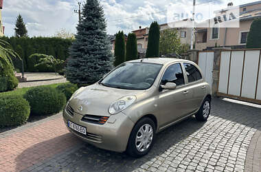 Хетчбек Nissan Micra 2004 в Львові