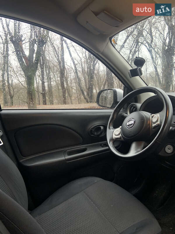 Хетчбек Nissan Micra 2010 в Новоселиці