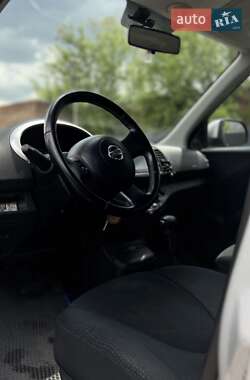 Хетчбек Nissan Micra 2010 в Софіївській Борщагівці