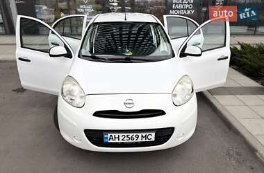 Хетчбек Nissan Micra 2013 в 