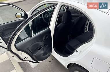 Хетчбек Nissan Micra 2013 в 