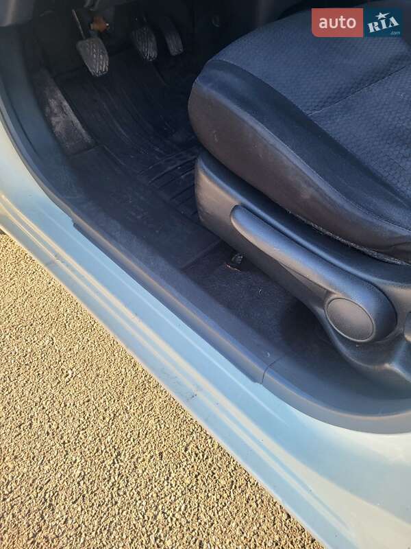 Хетчбек Nissan Micra 2013 в Києві