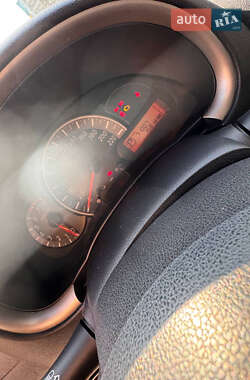 Хэтчбек Nissan Micra 2013 в 