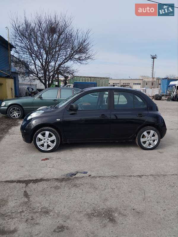 Nissan Micra 2010