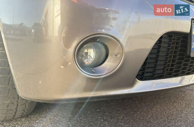 Хэтчбек Nissan Micra 2010 в 