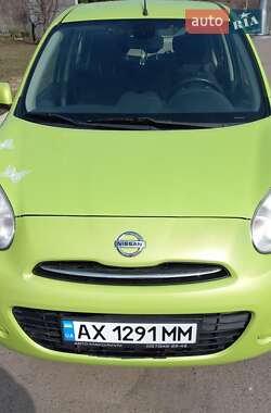 Хэтчбек Nissan Micra 2013 в 