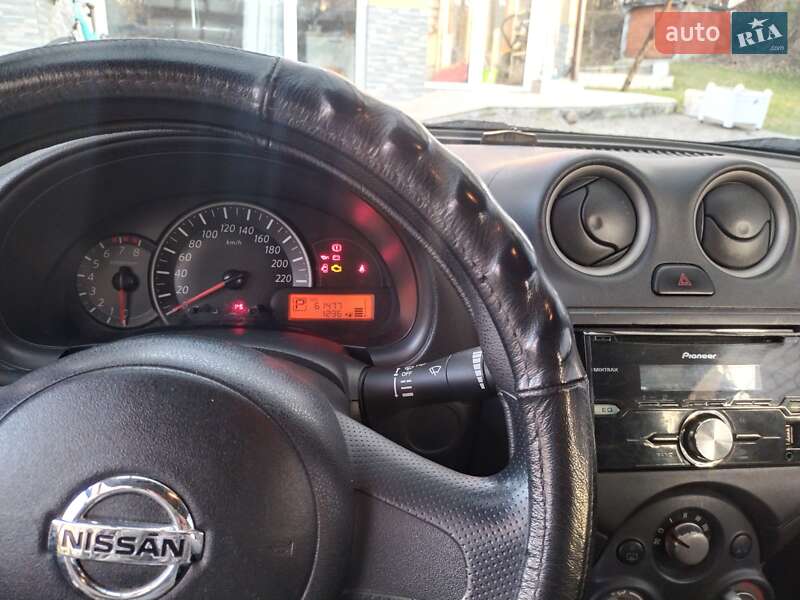 Хэтчбек Nissan Micra 2015 в Киеве фото 5 Хэтчбек Nissan Micra 2015 в Киеве