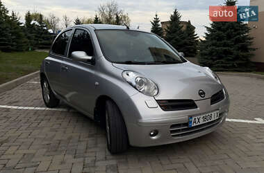 Хэтчбек Nissan Micra 2004 в 