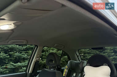 Хэтчбек Nissan Micra 2004 в 