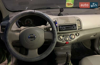 Хетчбек Nissan Micra 2004 в 