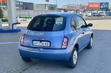 Хэтчбек Nissan Micra 2003 в 
