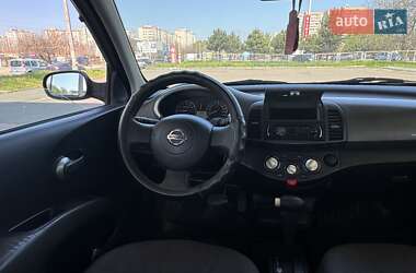 Хетчбек Nissan Micra 2006 в 