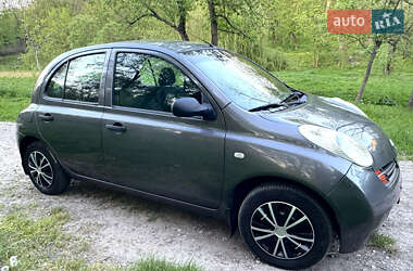 Хетчбек Nissan Micra 2005 в 