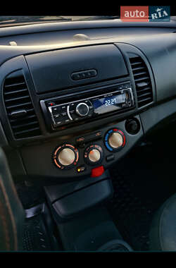 Хетчбек Nissan Micra 2005 в 