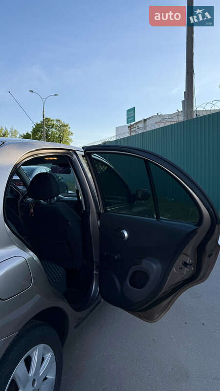 Хетчбек Nissan Micra 2006 в Києві