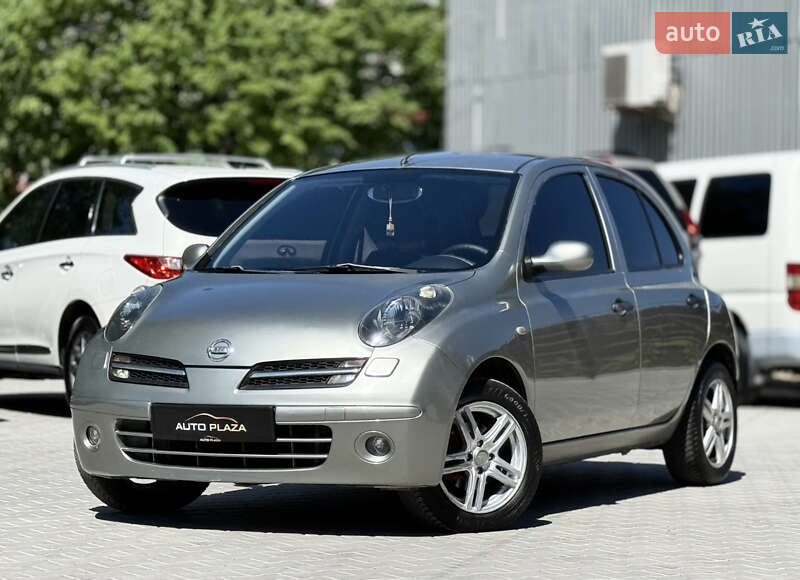 Хэтчбек Nissan Micra 2006 в 