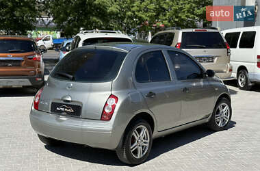 Хэтчбек Nissan Micra 2006 в 