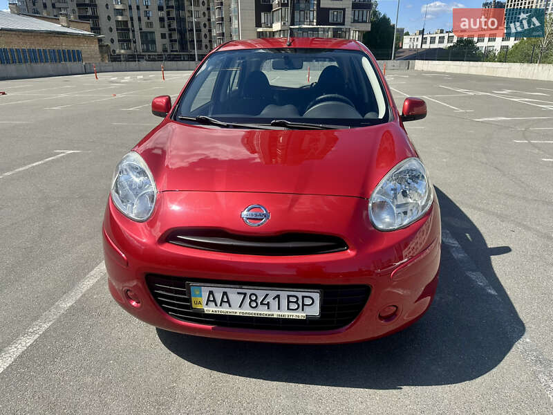 Хэтчбек Nissan Micra 2014 в 