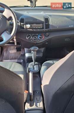 Хэтчбек Nissan Micra 2007 в 