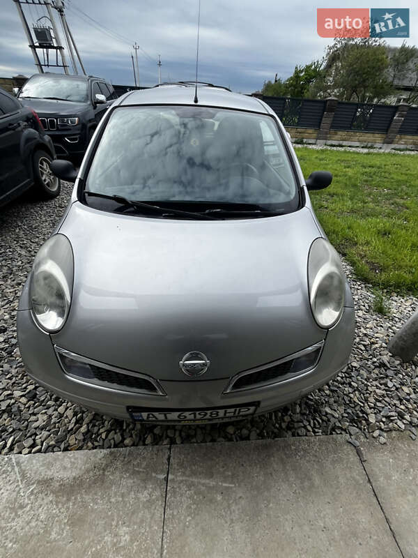 Хэтчбек Nissan Micra 2009 в 